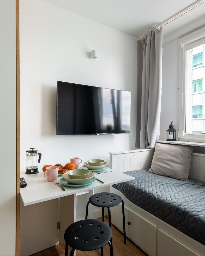 Sliska 3 - Studio - 100M Od Zlotych Tarasow Oraz 200M Od Dworca Centralnego, Piekny Widok Na Panorame Warszawy - Wifi - Smart Tv 55 Cali - Better Rental Варшава Екстериор снимка